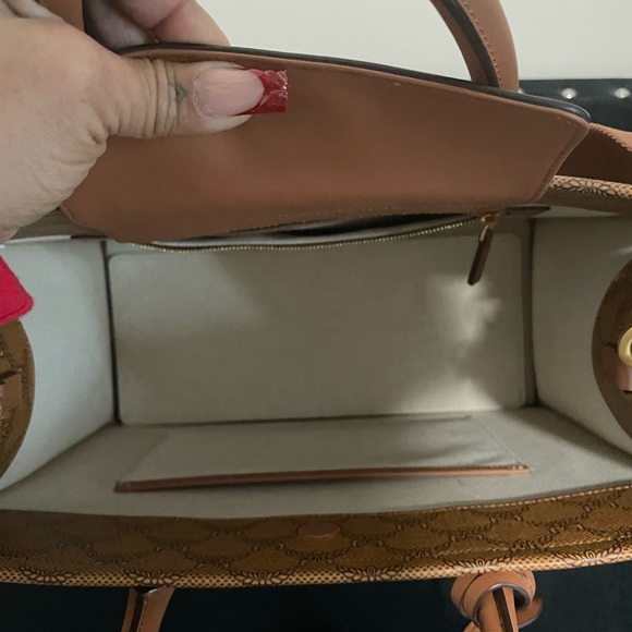 MCM Lauretos Kimmel Tote Bag - Picture 6 of 9